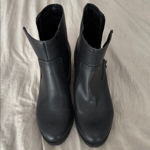 Elegant Black Ankle Boots